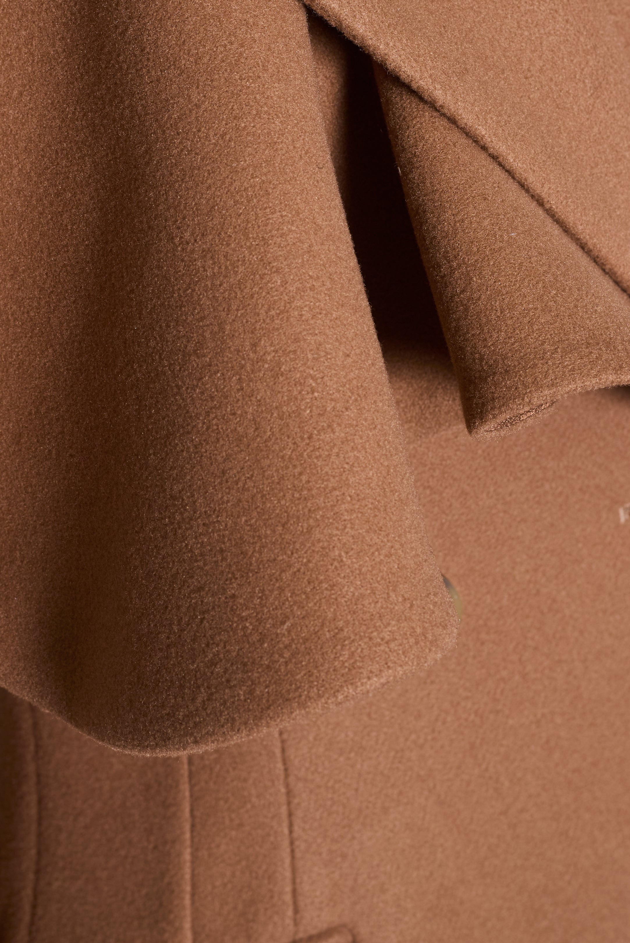 Abrigo Marie Claudi concept camel