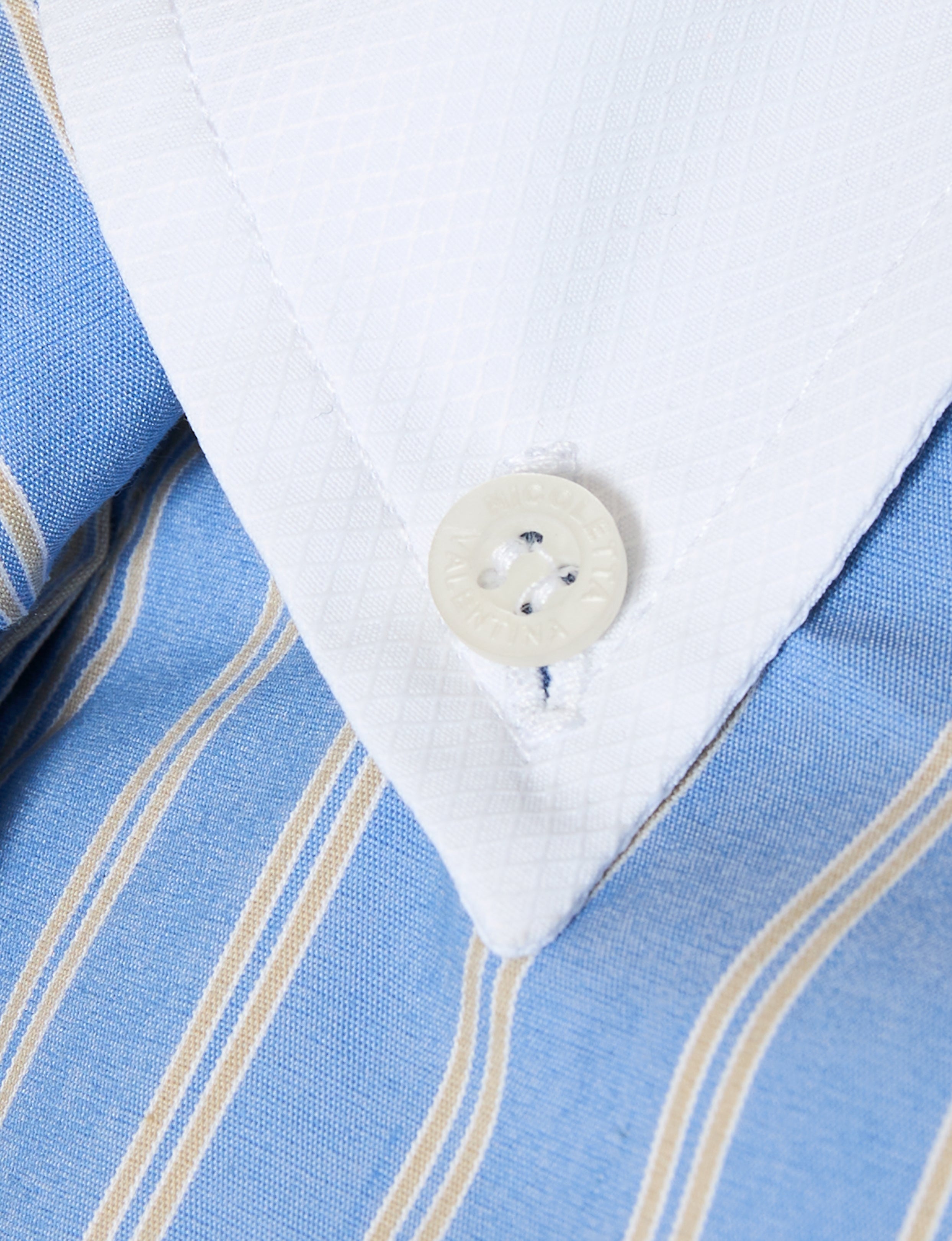 Blusa Born celeste + corbata