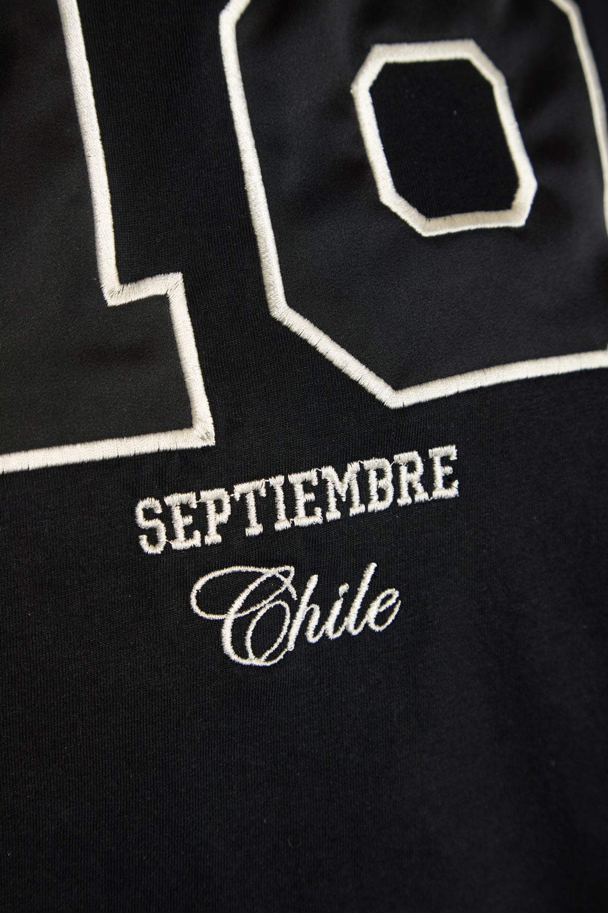 Polera 18 Negra
